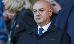 KOK体育注册-官方：热刺主席列维离职，结束25年热刺生涯