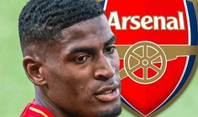 莫斯克拉拒瓦伦西亚新约，坚持加盟阿森纳