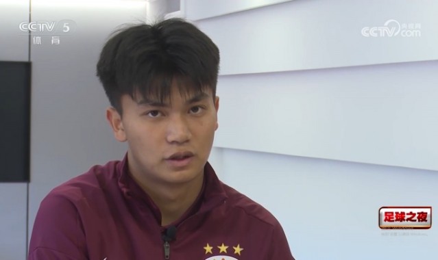 KOK体育-19岁蒯纪闻谈留洋：我肯定会去尝试，不一定会是踢多高级别的联赛
