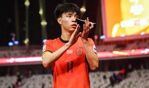 期待首秀！18岁王钰栋入选中澳战名单&amp;穿11号，首进国足正赛名单