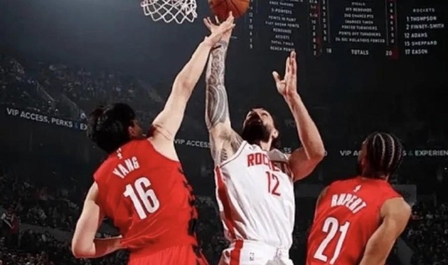 KOK体育-杨瀚森谈与亚当斯对位：我哥实在太有劲，一只手推我就动不了了